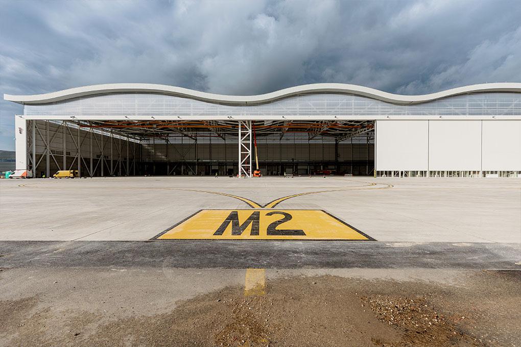 hangar aviation