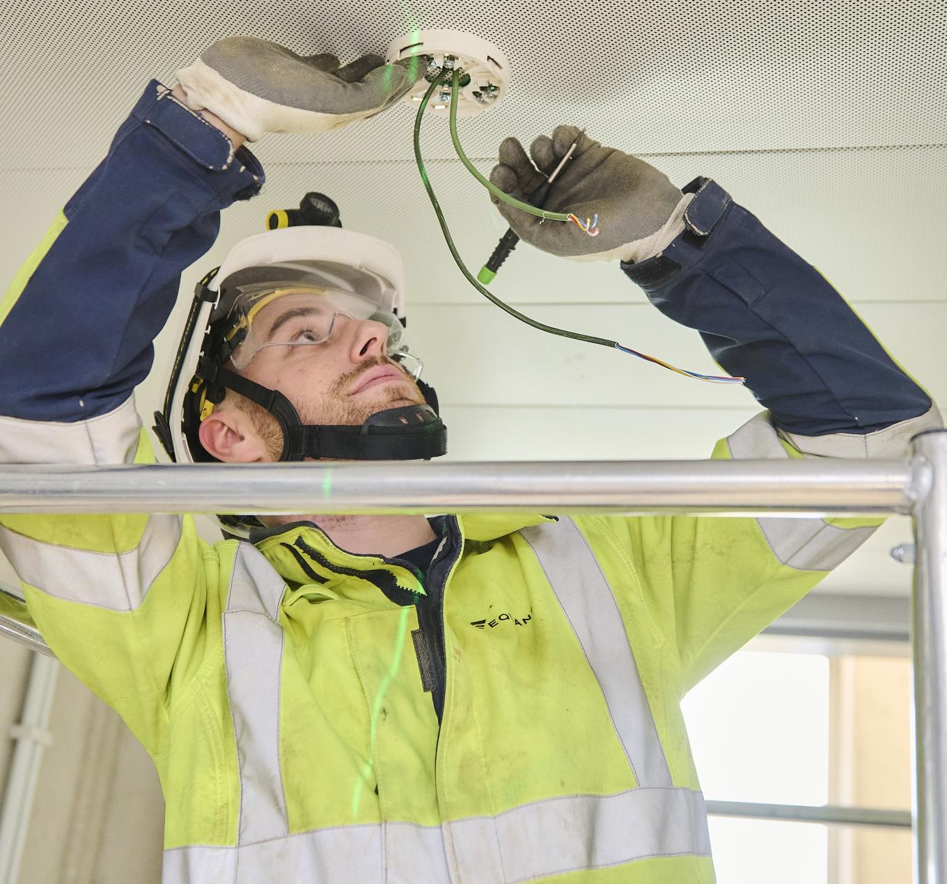 Collègue d'Equans qui travaille dans le bâtiment du labo de UA
