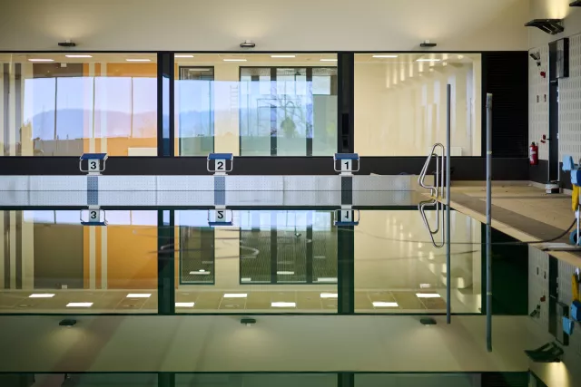 l'intérieur de la nouvelle piscine écologique d'Athus